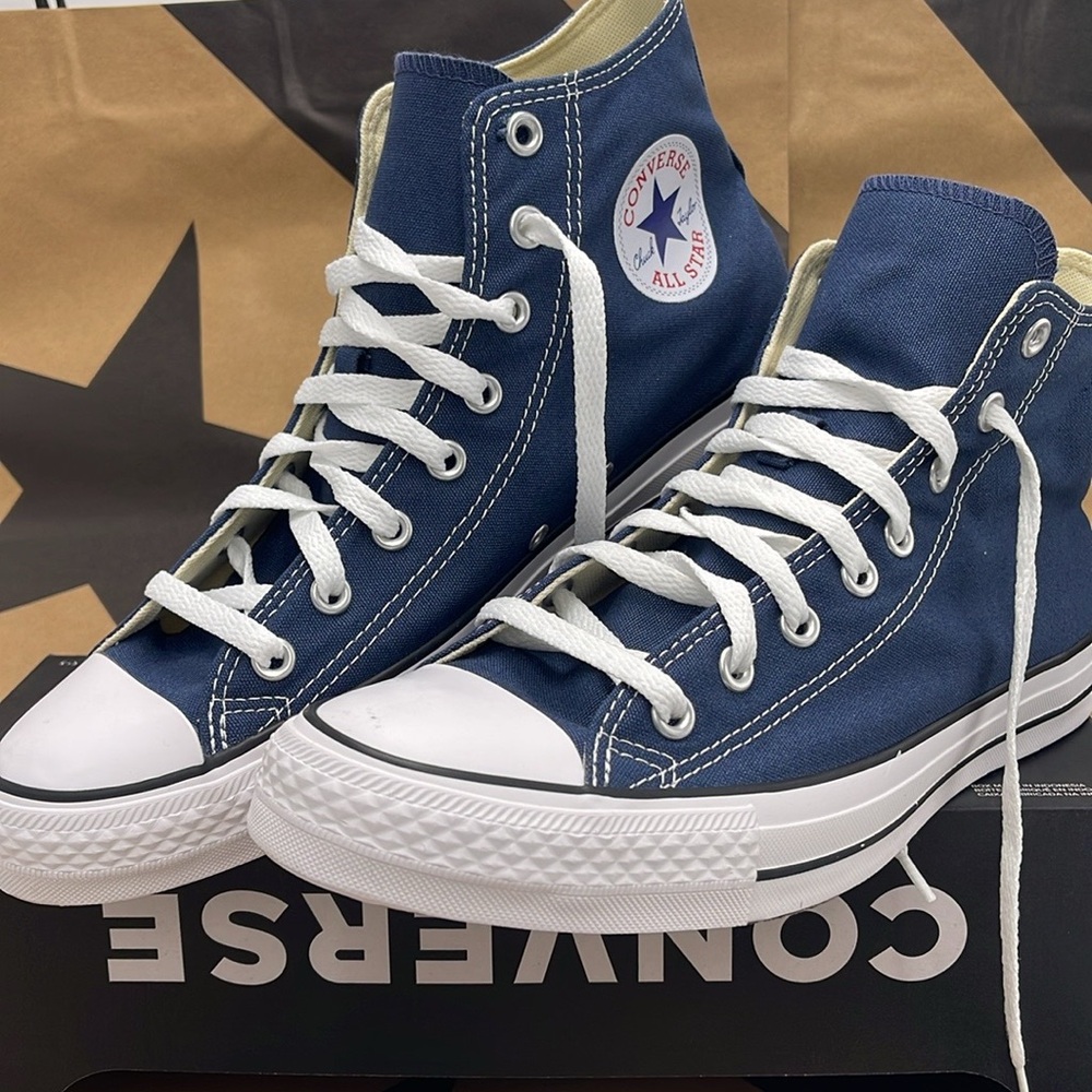 Converse Men's Blue High-Top Sneakers Classic Colors Navy - Picture 2 of 16